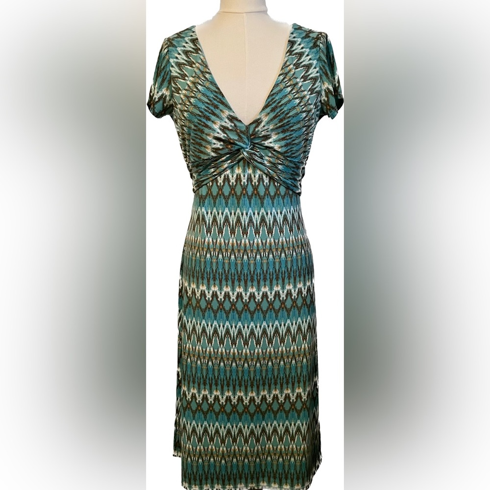 Sent to  Thredup-BCBGMAXAZRIA zigzag twist front dress in teal - Picture 9 of 15